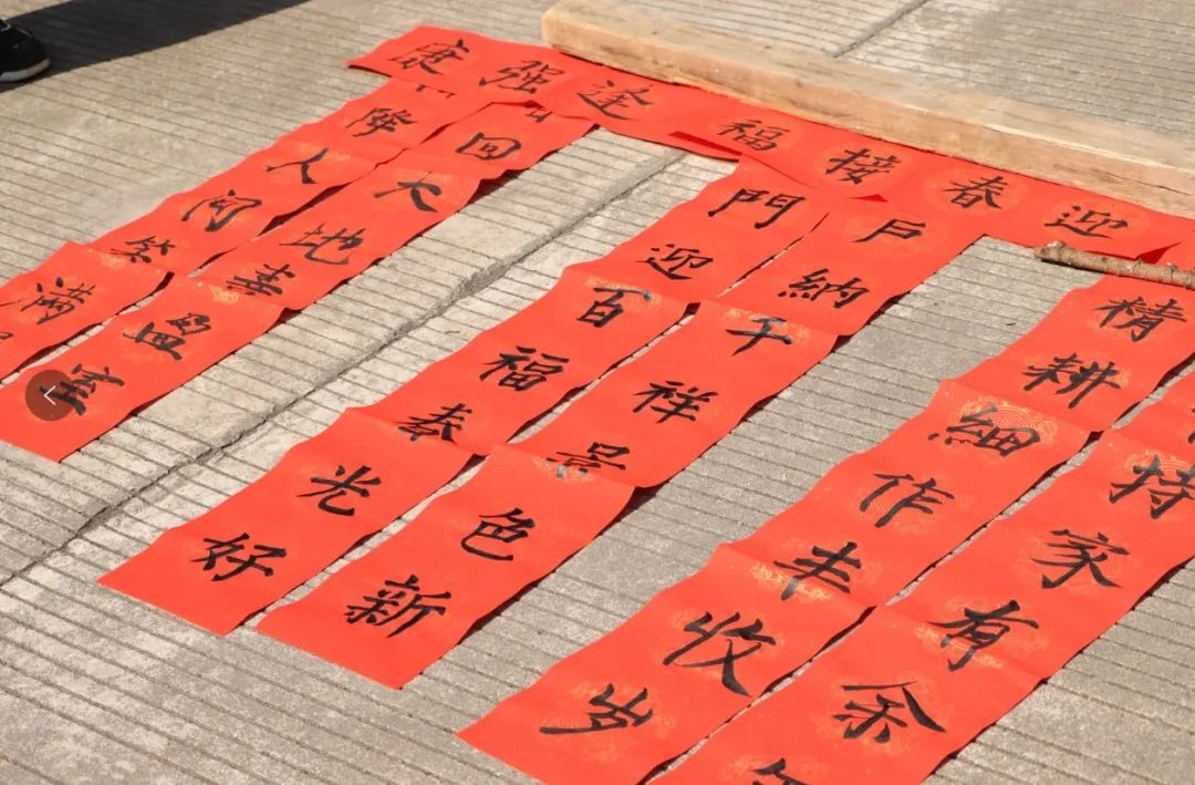 photoshow-hd-src=/f.vi?p=b588185ebfec13043b8d04253ff84dd24a58766e6633eeef8d49f2507dc679dec648883f32ef5ef7