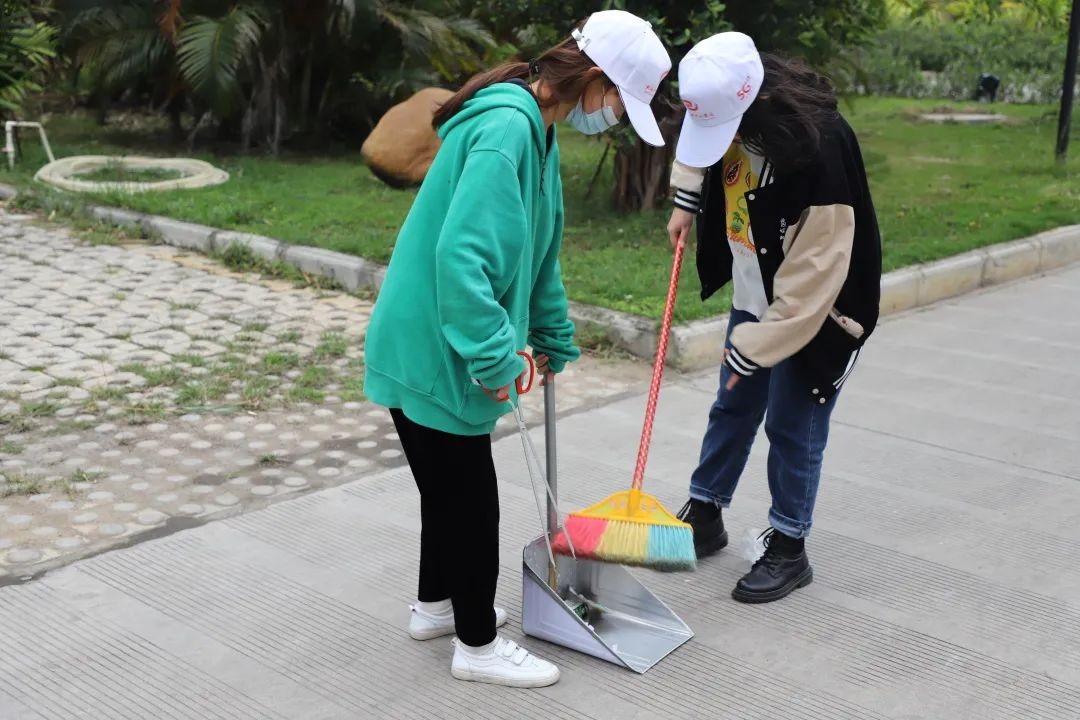 photoshow-hd-src=/f.vi?p=b588185ebfec13043b8d04253ff84dd2be3666a16750c226b1b4b2b56a7f3630c648883f32ef5ef7