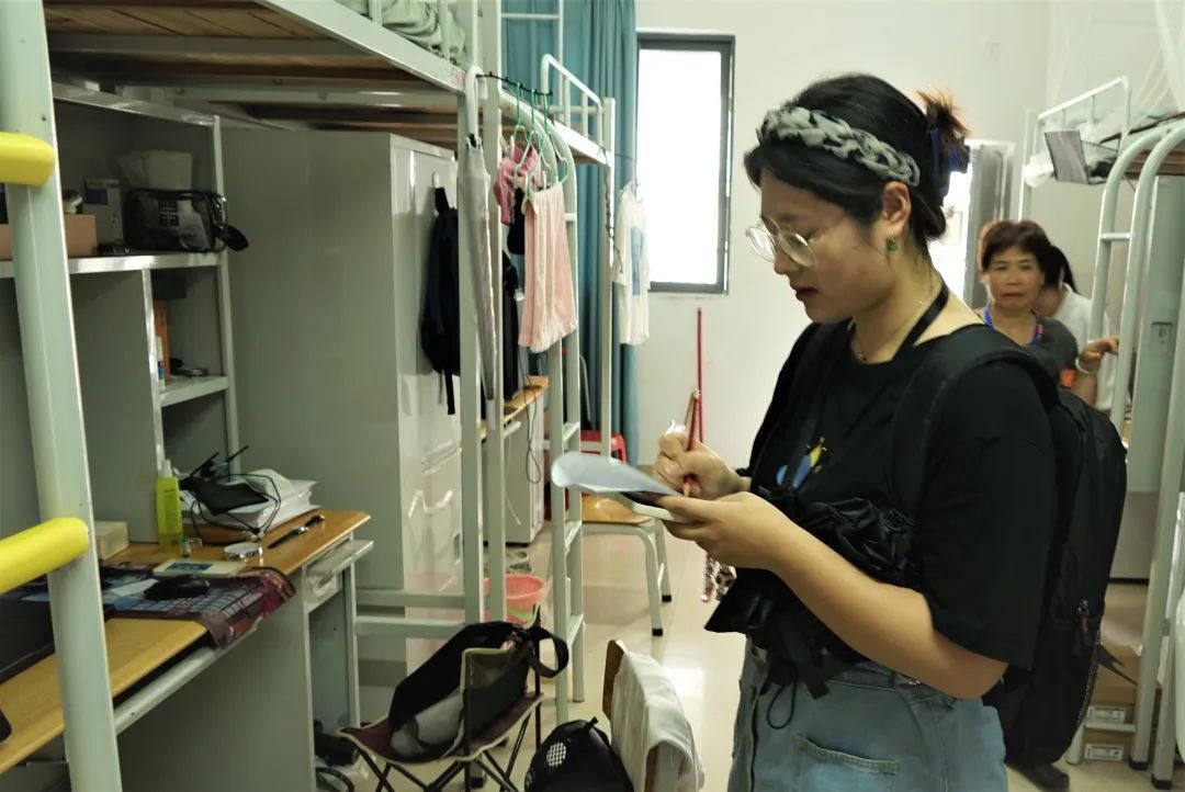 photoshow-hd-src=/f.vi?p=b588185ebfec1304d578be16c924516581a5ba184fbfd0ca2ec9ed157376ac5bc648883f32ef5ef7