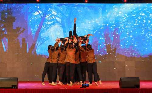 data-src=/f.vi?p=f01cf80c458156d25a4eb1a66425542022546fbcbaf33b734157e94e923ba427f77f312d940d6d84