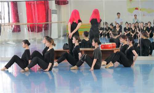 data-src=/f.vi?p=f01cf80c458156d25a4eb1a664255420c7e381cea0274a9f3a20588a62ef01b2f77f312d940d6d84